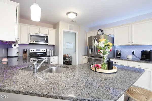 $379,900 | 22 Willard Wood Run, Benson, NC 27504