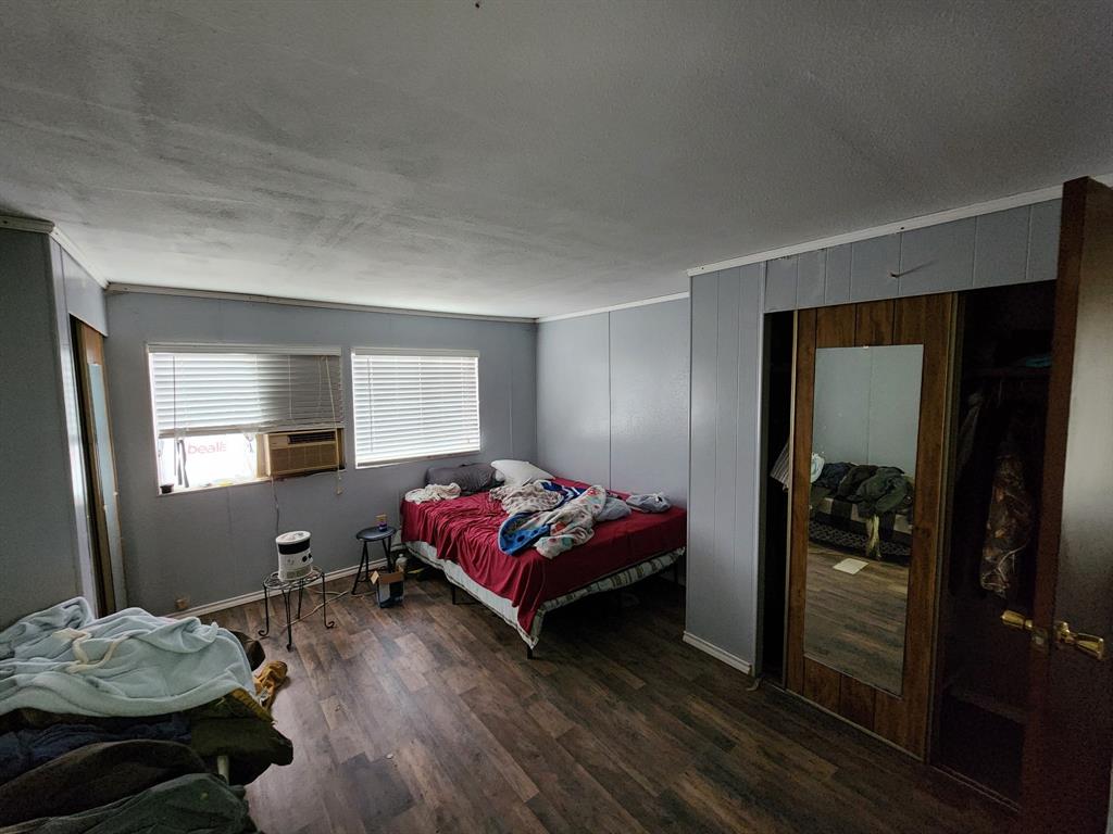 505 County Road 1442 Yantis, TX 75497 - Photo 4 of 19 a living room with furniture and a window