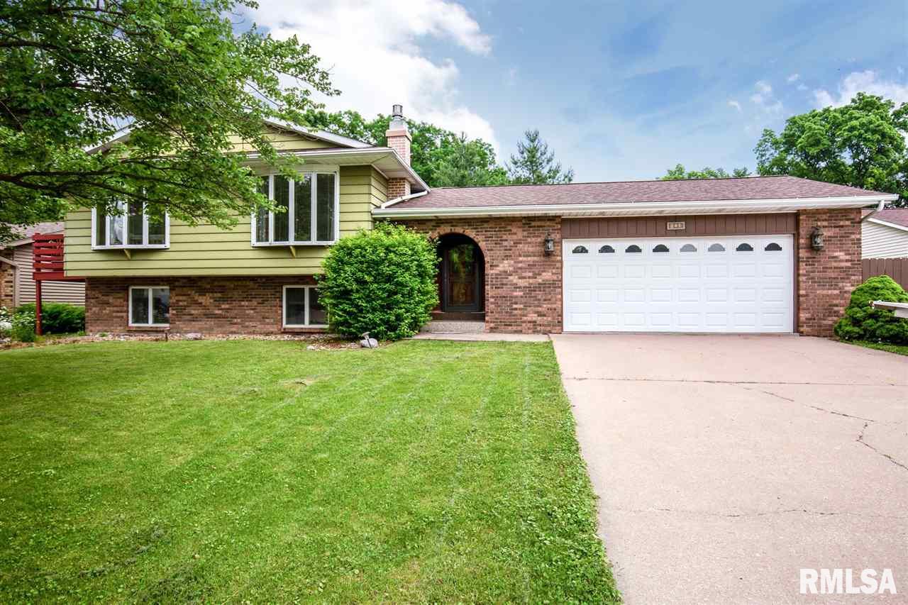 913 6th Street Hampton, IL 61256 - Photo 1 of 20 Gallery Image 1