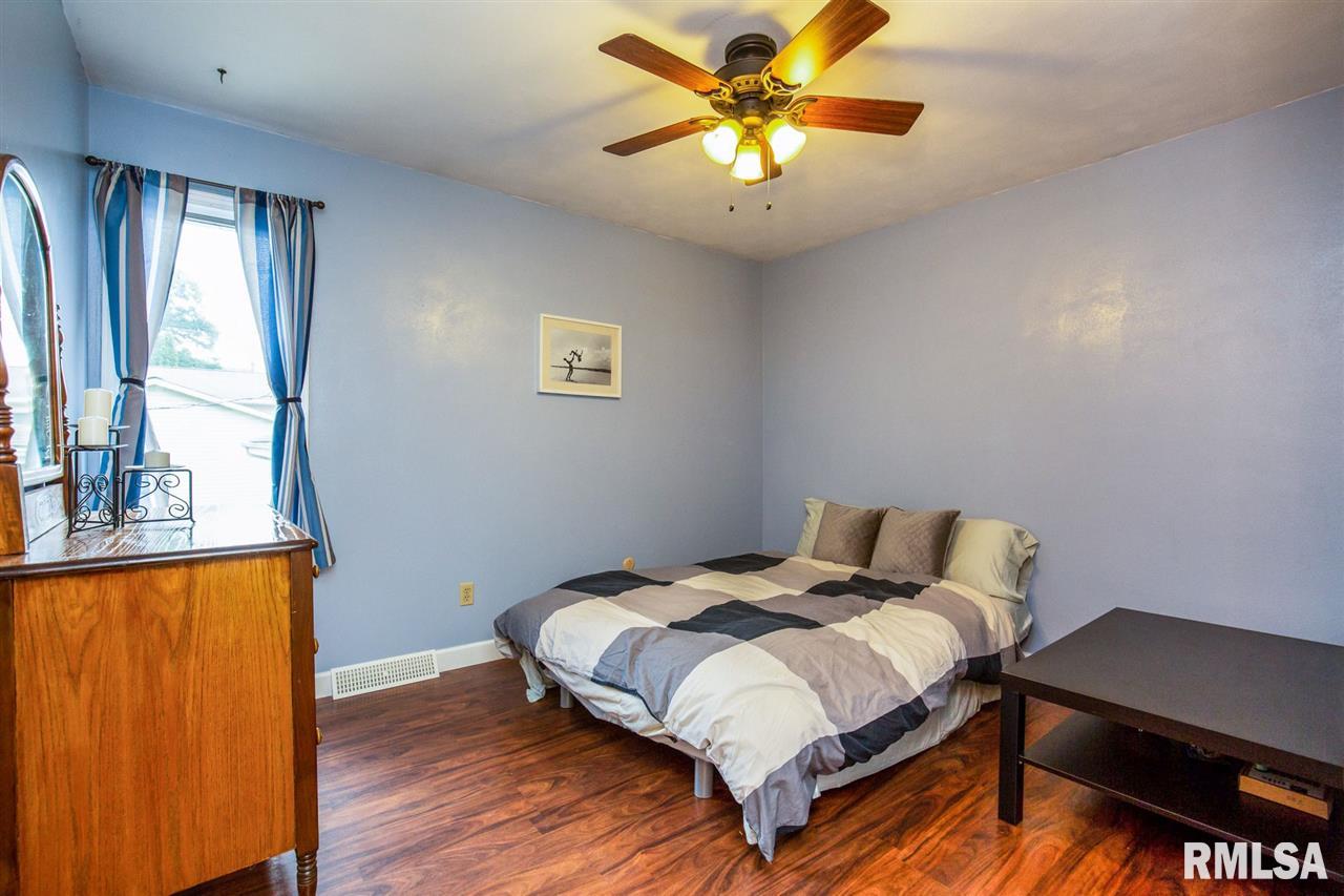 913 6th Street Hampton, IL 61256 - Photo 12 of 20 Gallery Image 12