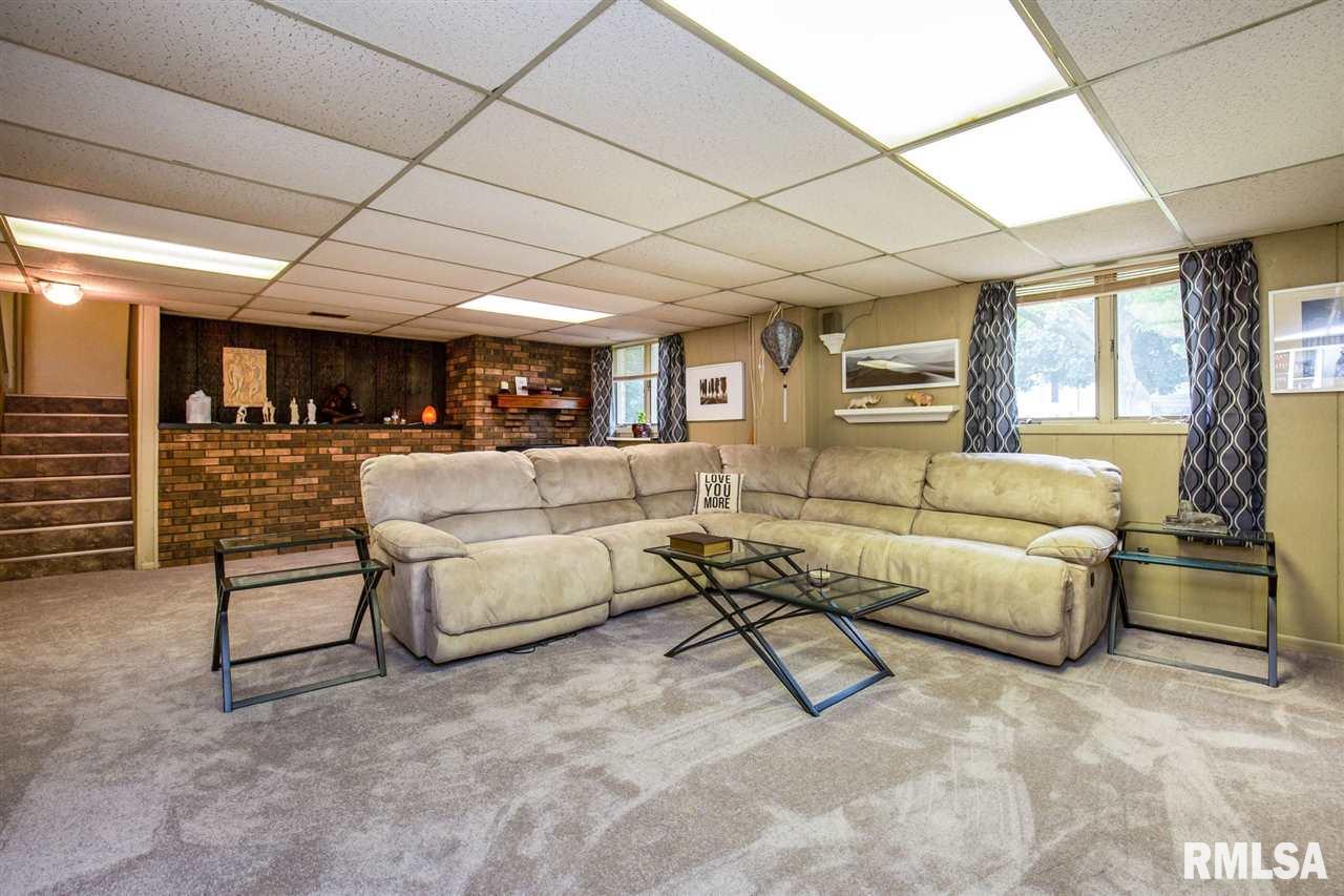 913 6th Street Hampton, IL 61256 - Photo 14 of 20 Gallery Image 14