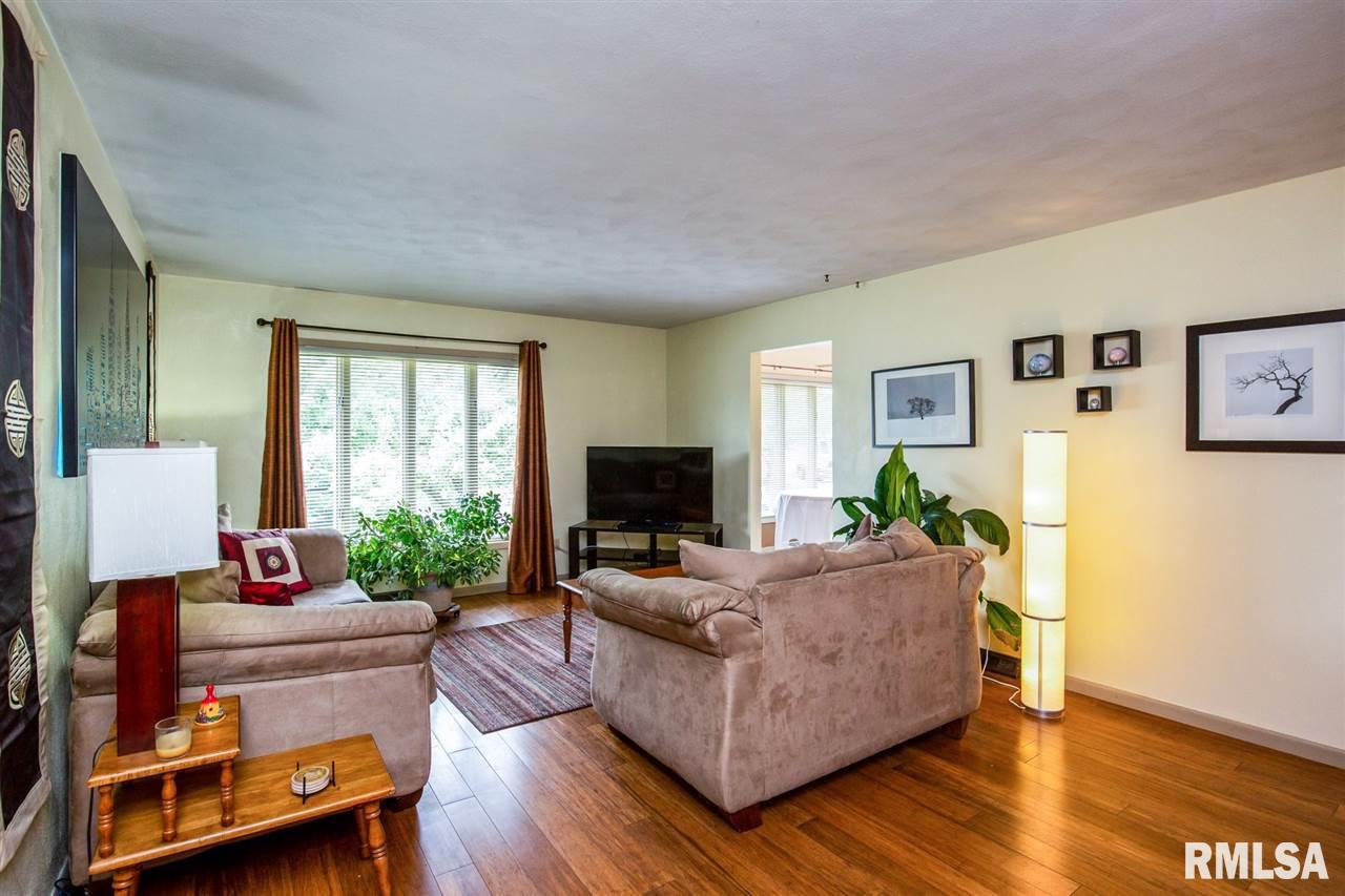 913 6th Street Hampton, IL 61256 - Photo 3 of 20 Gallery Image 3