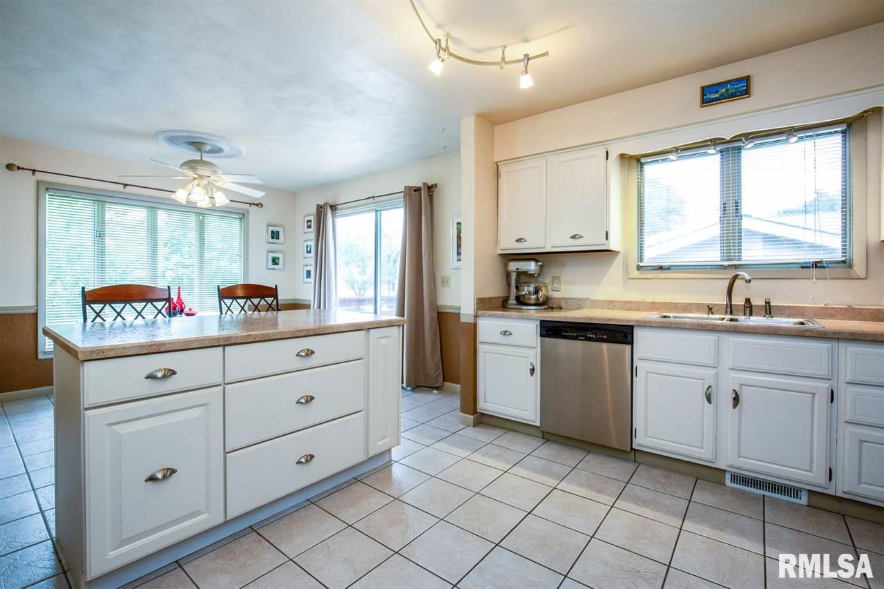 913 6th Street Hampton, IL 61256 - Photo 8 of 20 Gallery Image 8