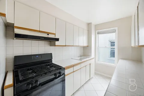 $1,675,000 | 21-08 Ditmars Boulevard | Astoria