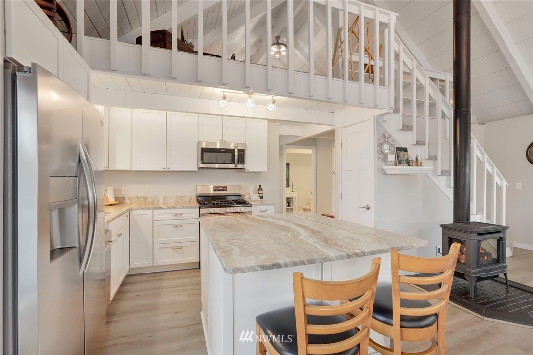 955 Sands View Road Camano Island, WA 98282 - Photo 11 of 40 Gallery Image 11