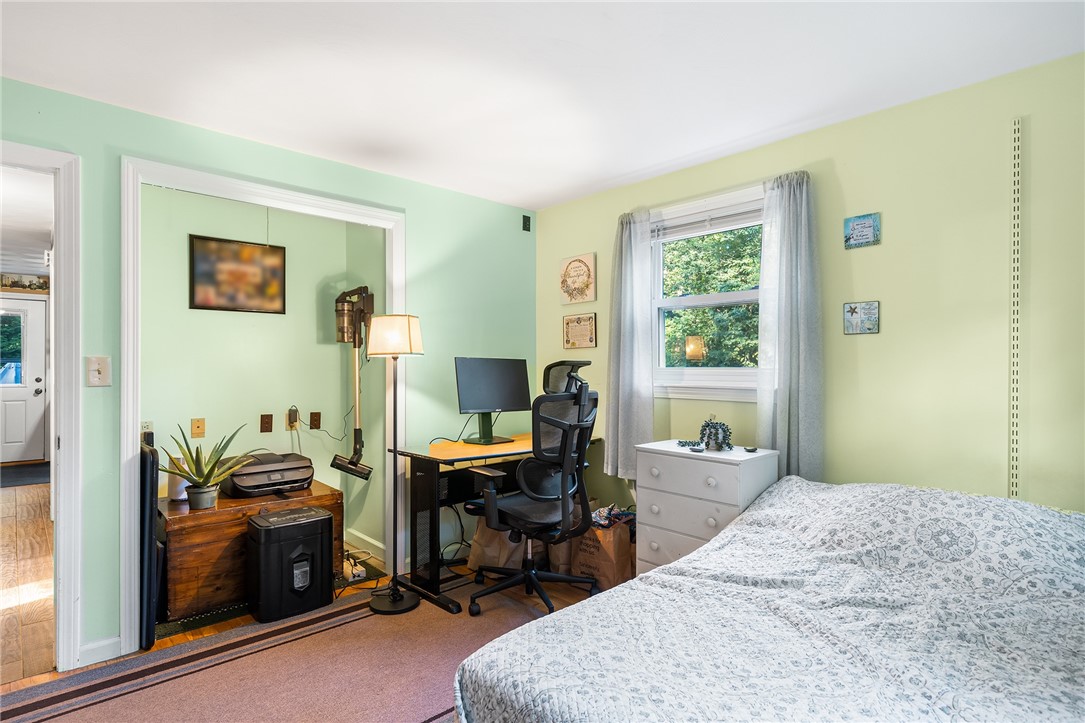 20 Overhill Road South Kingstown, RI 02879 - Photo 14 of 32