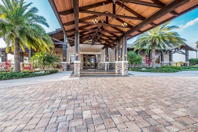 $689,900 | 15411 Leven Links Place, Lakewood Ranch, FL 34202