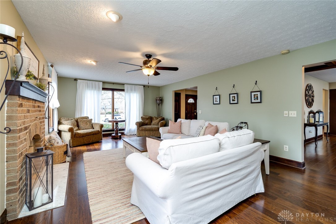 8354 Riviera Court Springboro, OH 45066 - Photo 12 of 68 Gallery Image 12