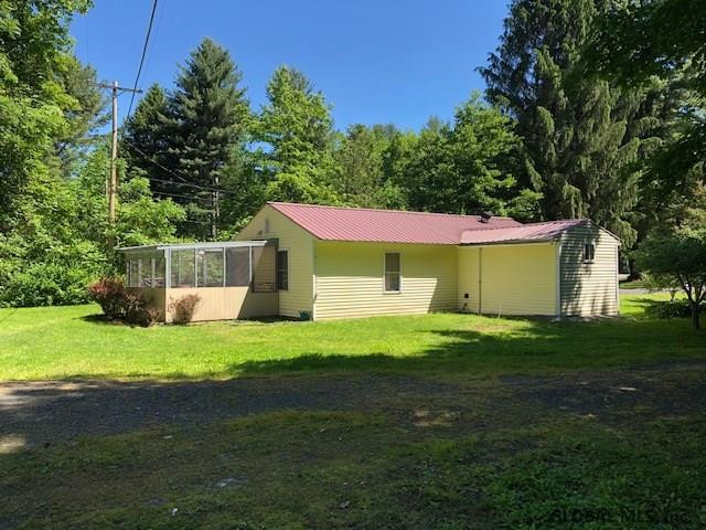 96 Ernst Road Wilton, NY 12831 - Photo 5 of 51 Photo 5
