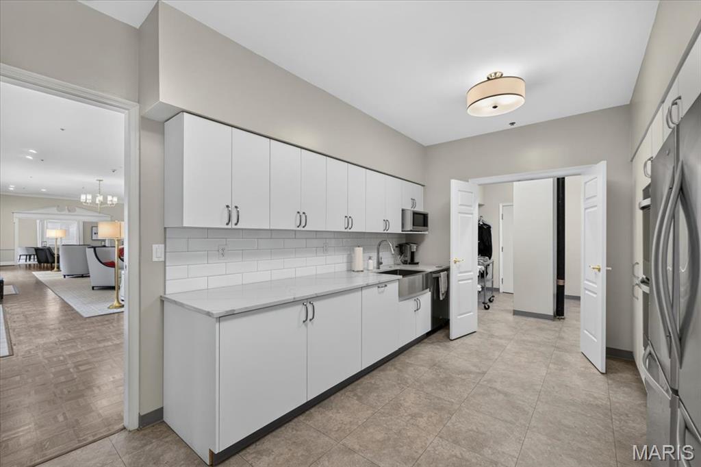 816 South Hanley Road, Unit 15B Clayton, MO 63105 - Photo 38 of 48