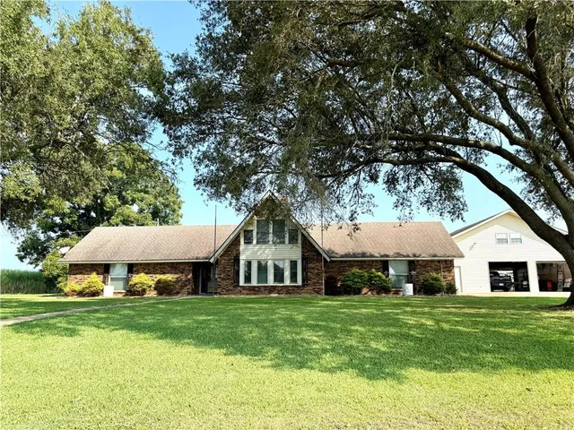 $400,000 | 111 Pecan Drive, Cottonport, LA 71327