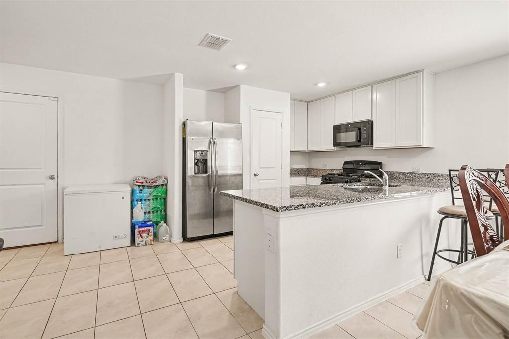 2908 Roy Road Fort Worth, TX 76119 - Photo 10 of 27 Gallery Image 10