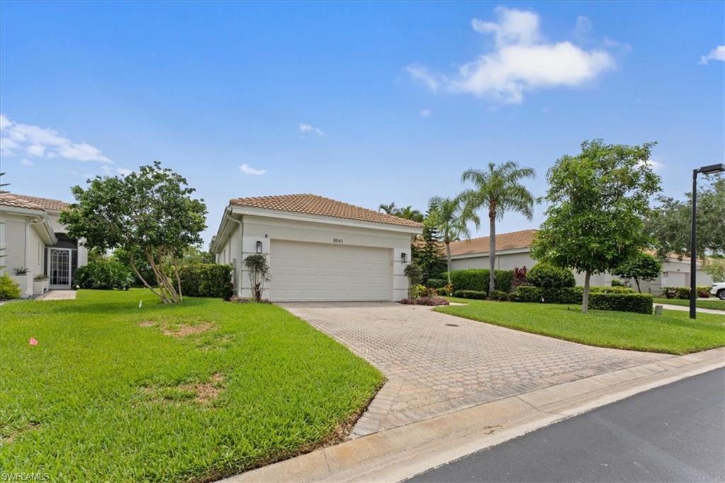 8541 Peppertree Way Naples, FL 34114 - Photo 3 of 41