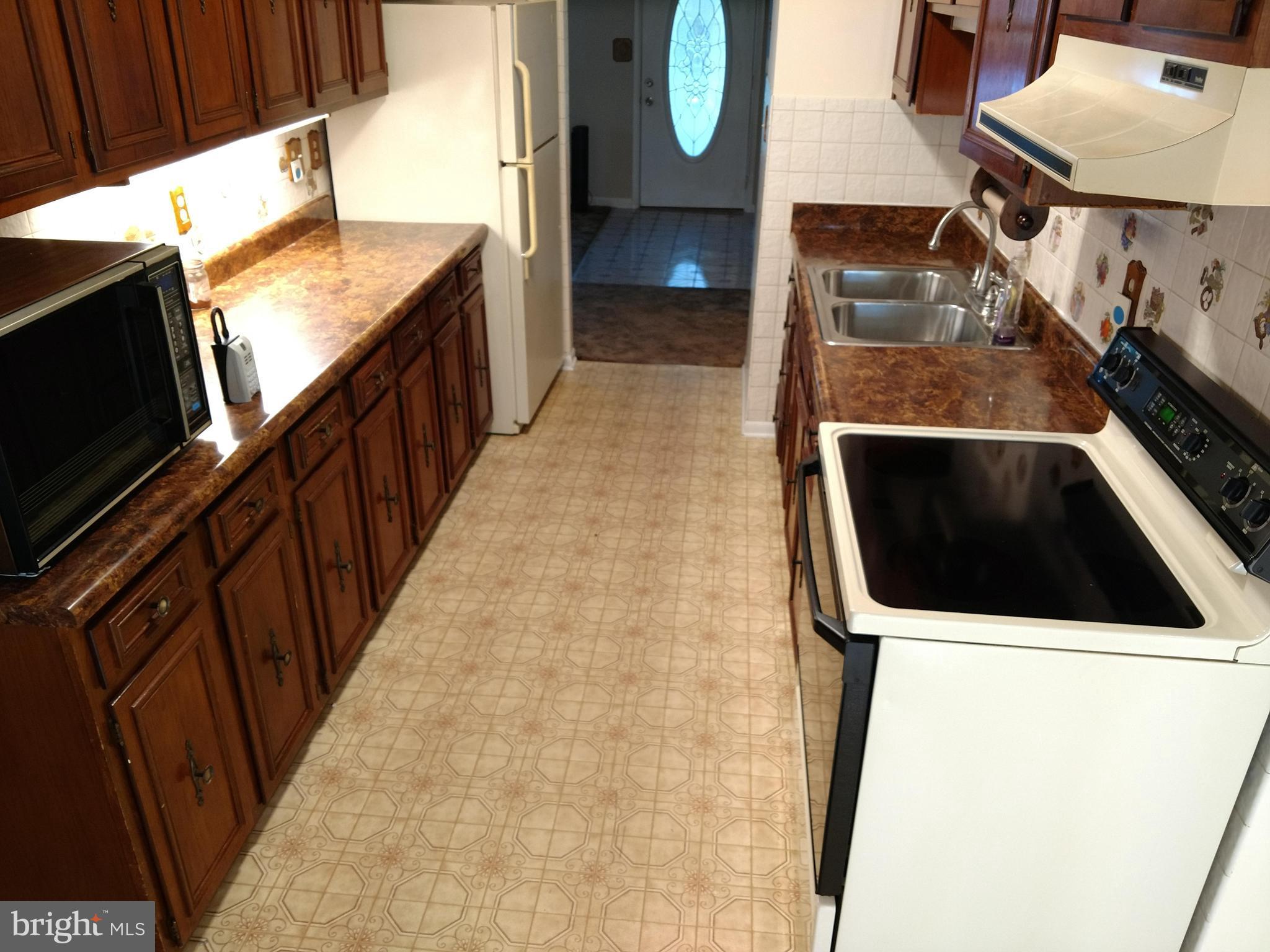 3948 Old Hanover Road Westminster, MD 21158 - Photo 14 of 30 Kitchen