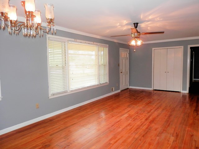 215 Duncan Road Graniteville, SC 29829 - Photo 7 of 28 Dining/Living Room