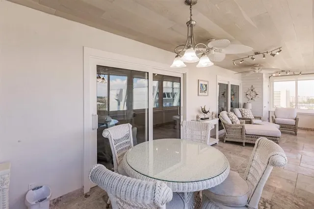 $11,100 | 1055 West Peppertree Drive, Unit 805AA, Sarasota, FL 34242