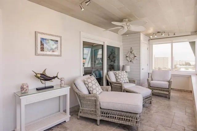 $11,100 | 1055 West Peppertree Drive, Unit 805AA, Sarasota, FL 34242