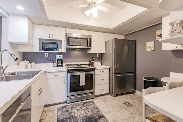 $11,100 | 1055 West Peppertree Drive, Unit 805AA, Sarasota, FL 34242