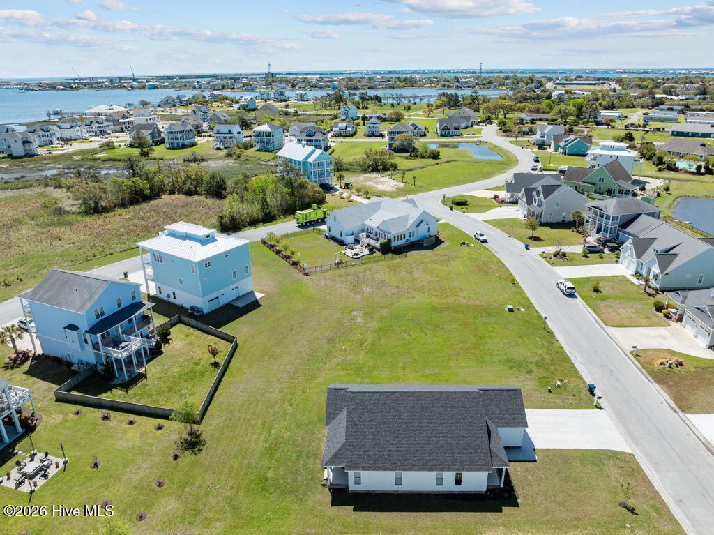 1302 Fathom Way Morehead City, NC 28557 - Photo 5 of 23 T V 3