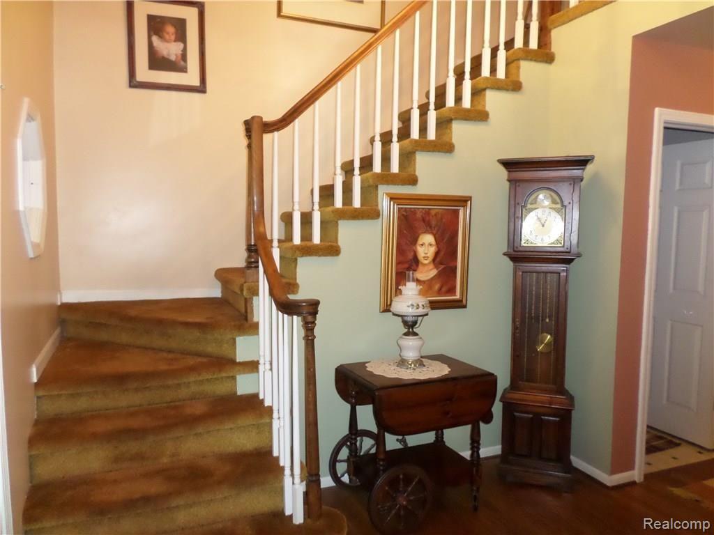 38146 Westchester Road Sterling Heights, MI 48310 - Photo 14 of 54 Foyer3.JPG