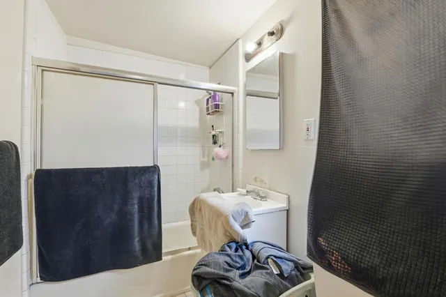 $2,288,000 | 840 El Camino Real, Millbrae, CA 94030