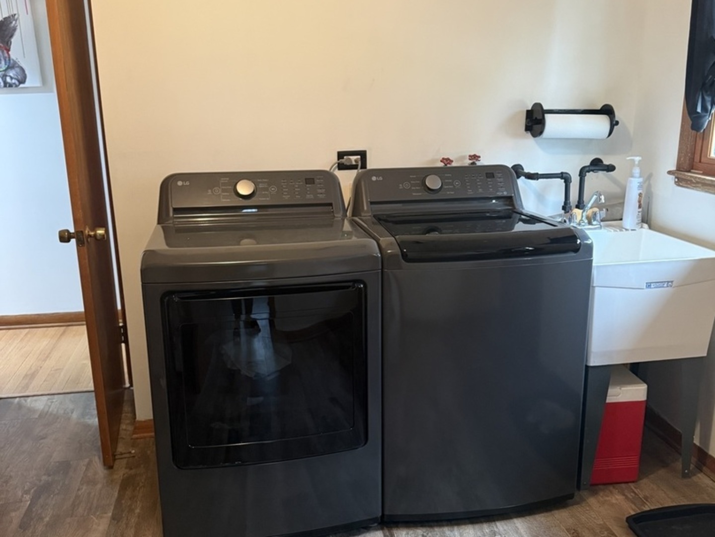 3763 153rd Street Midlothian, IL 60445 - Photo 10 of 17 a view of washer and dryer