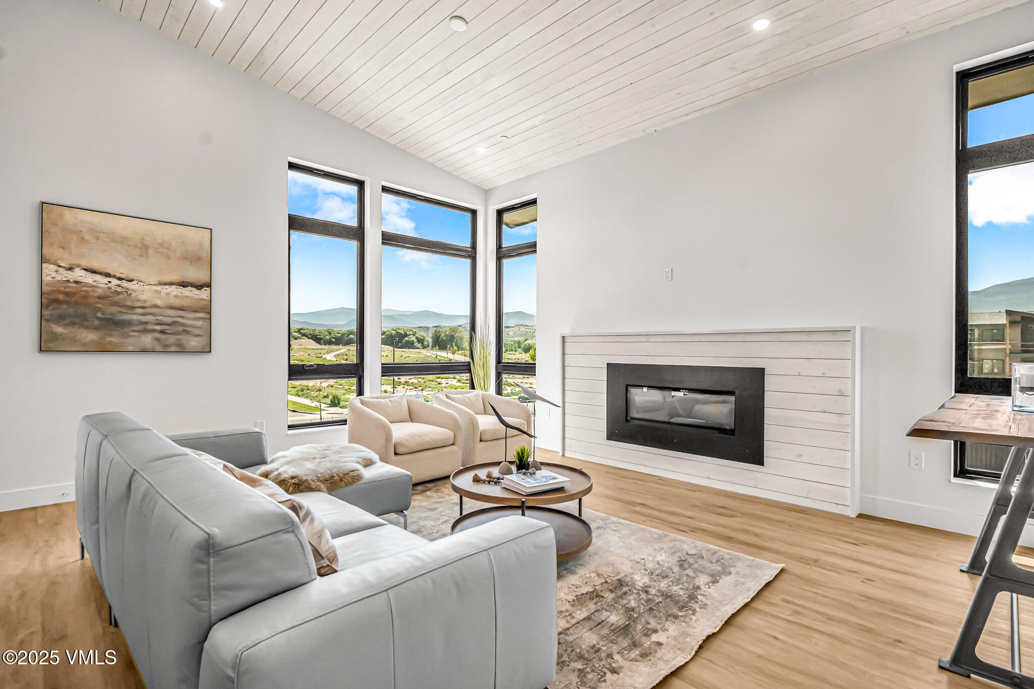 91 Mount Hope Circle, Unit D304 Eagle, CO 81631 - Photo 18 of 28 Great Room