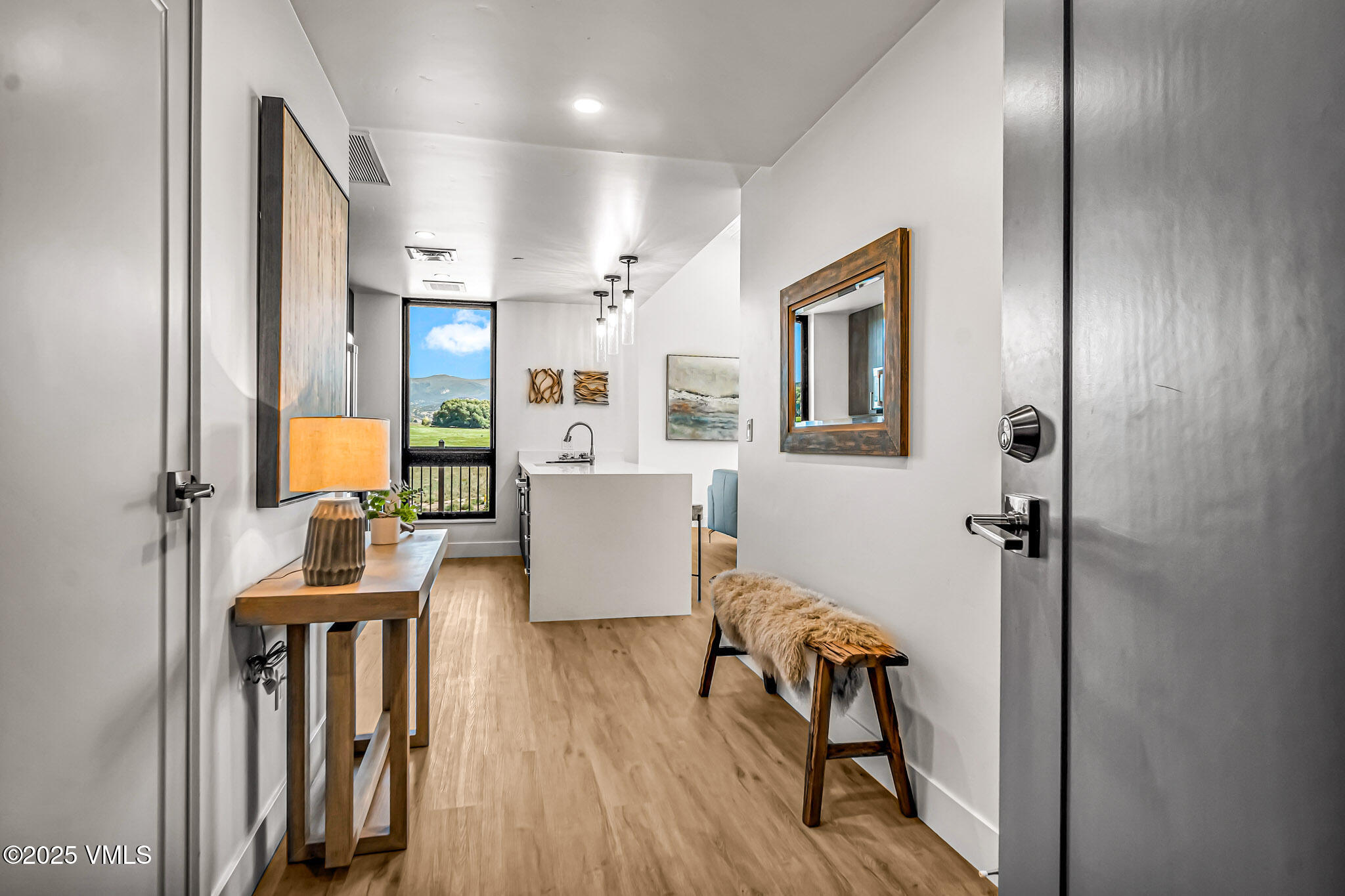 91 Mount Hope Circle, Unit D304 Eagle, CO 81631 - Photo 7 of 28 Entry