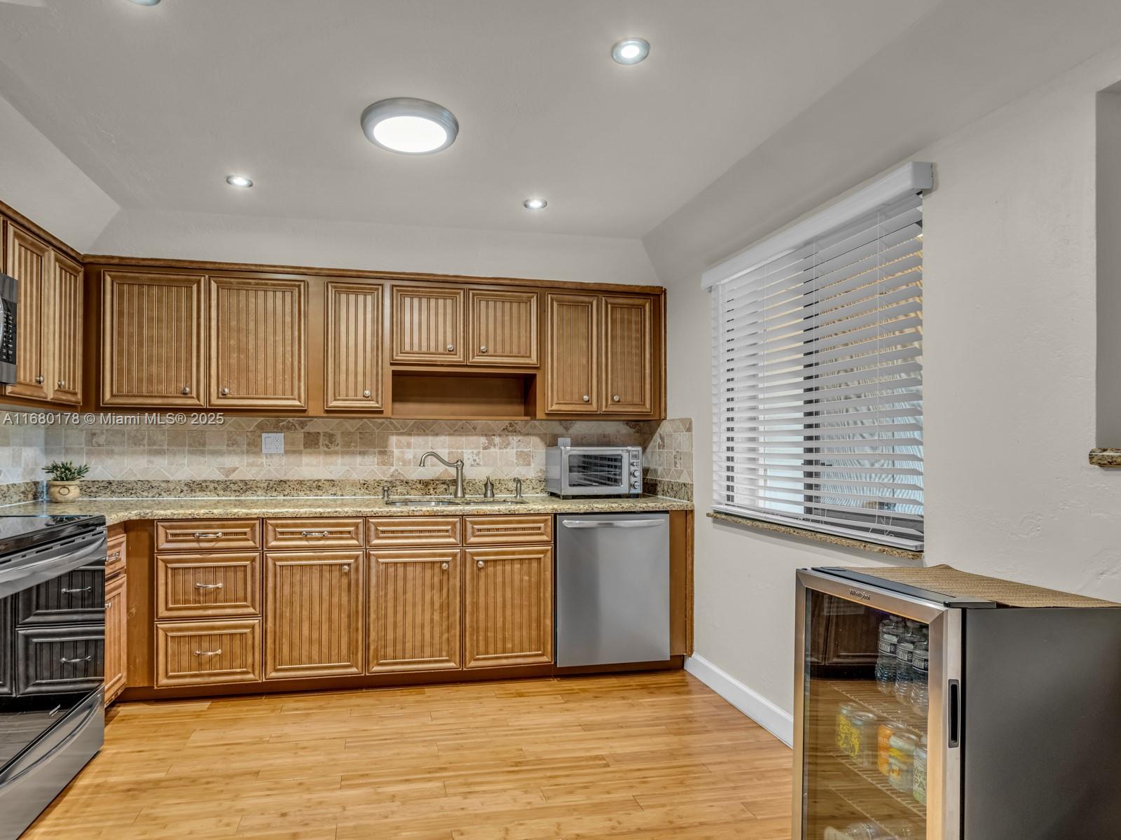 140 Southwest 96th Terrace, Unit 101 Plantation, FL 33324 - Photo 9 of 23
