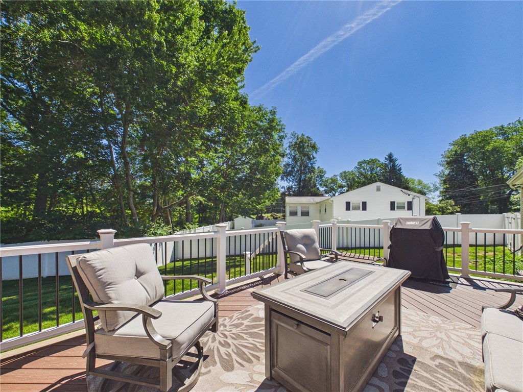 205 Baldwin Road Warwick, RI 02886 - Photo 15 of 37