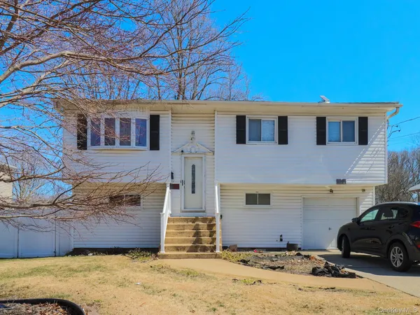 $625,000 | 1081 Bay Shore Avenue, Bay Shore, NY 11706