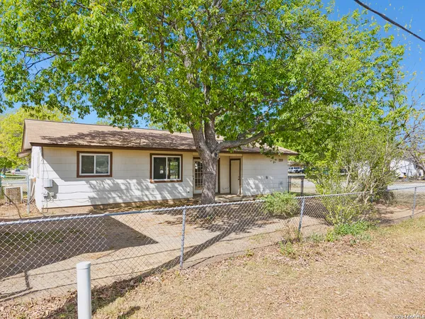 $150,000 | 1328 Chestnut Drive, Schertz, TX 78154