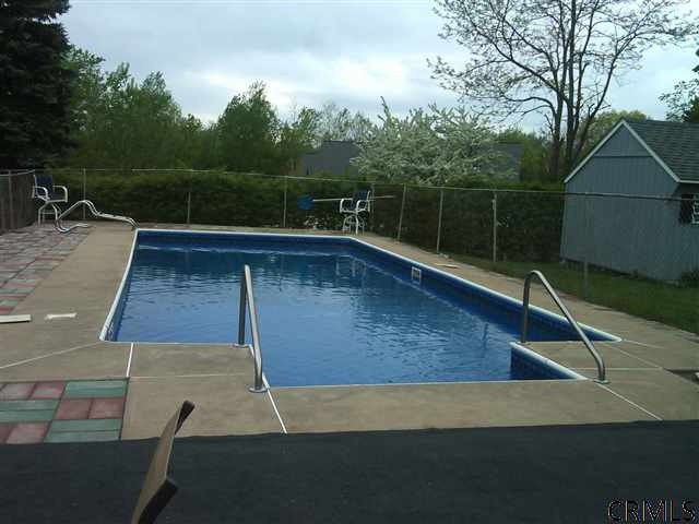 15 Kitty Lane Rensselaer, NY 12144 - Photo 4 of 14 Photo 4
