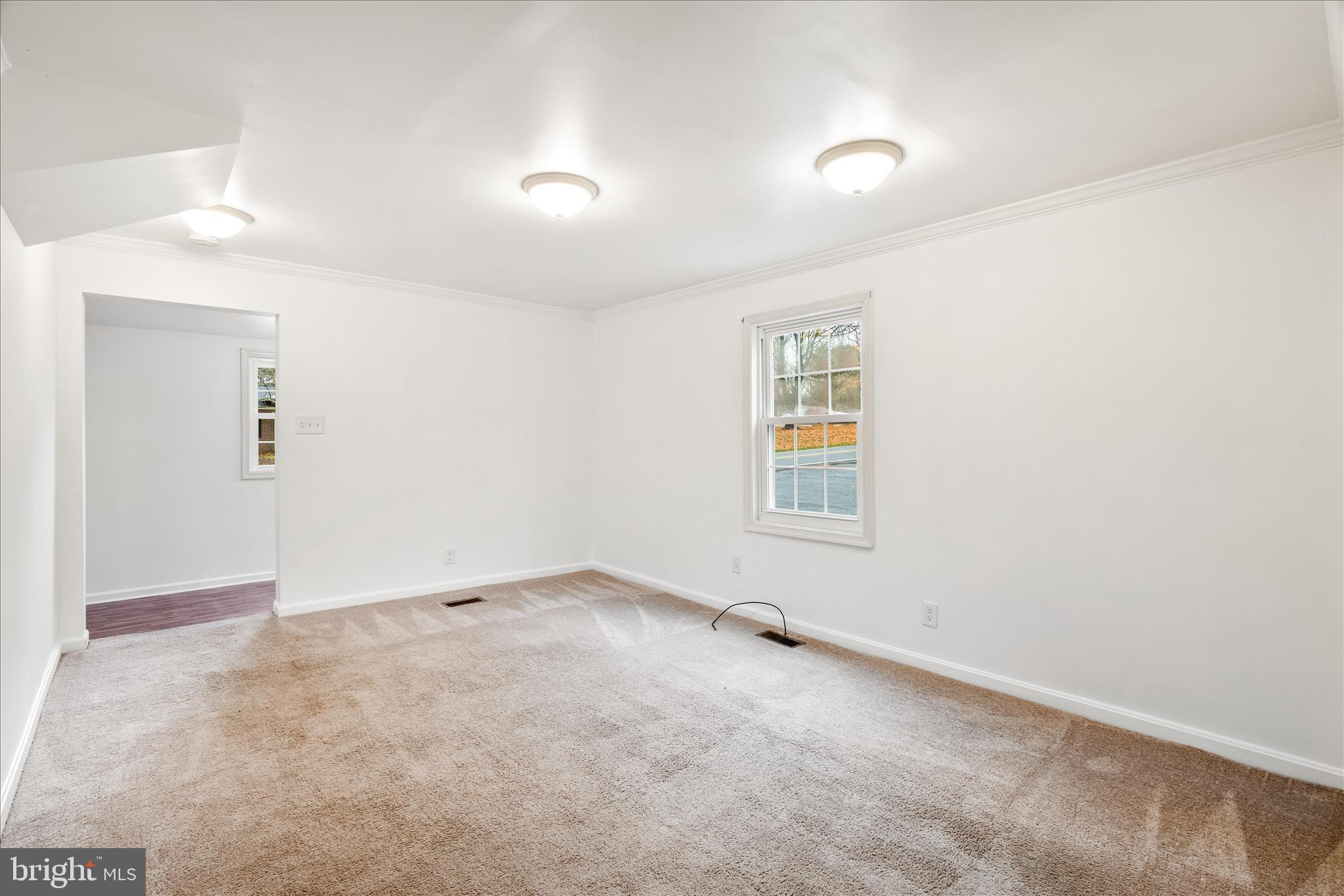 2060 Flag Marsh Road Mount Airy, MD 21771 - Photo 5 of 21