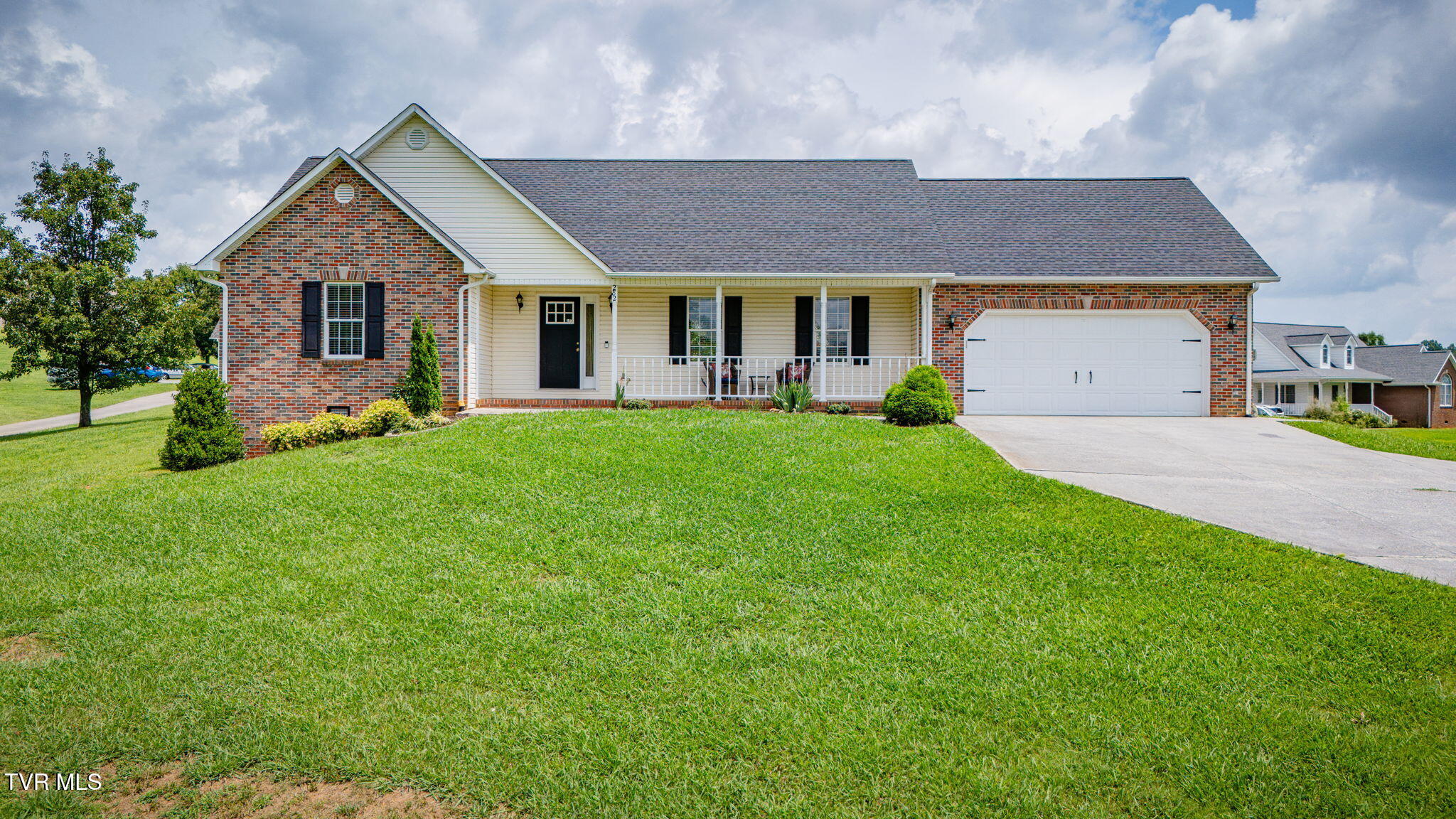 282 Warren Road Piney Flats, TN 37686 - Photo 1 of 34 101 (2)