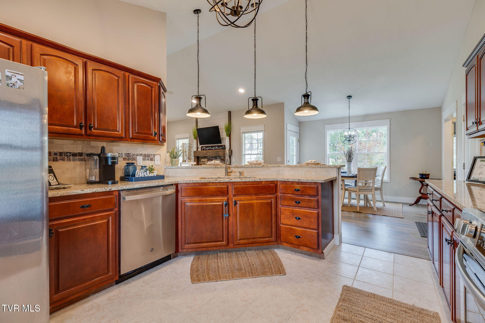 282 Warren Road Piney Flats, TN 37686 - Photo 10 of 34 009