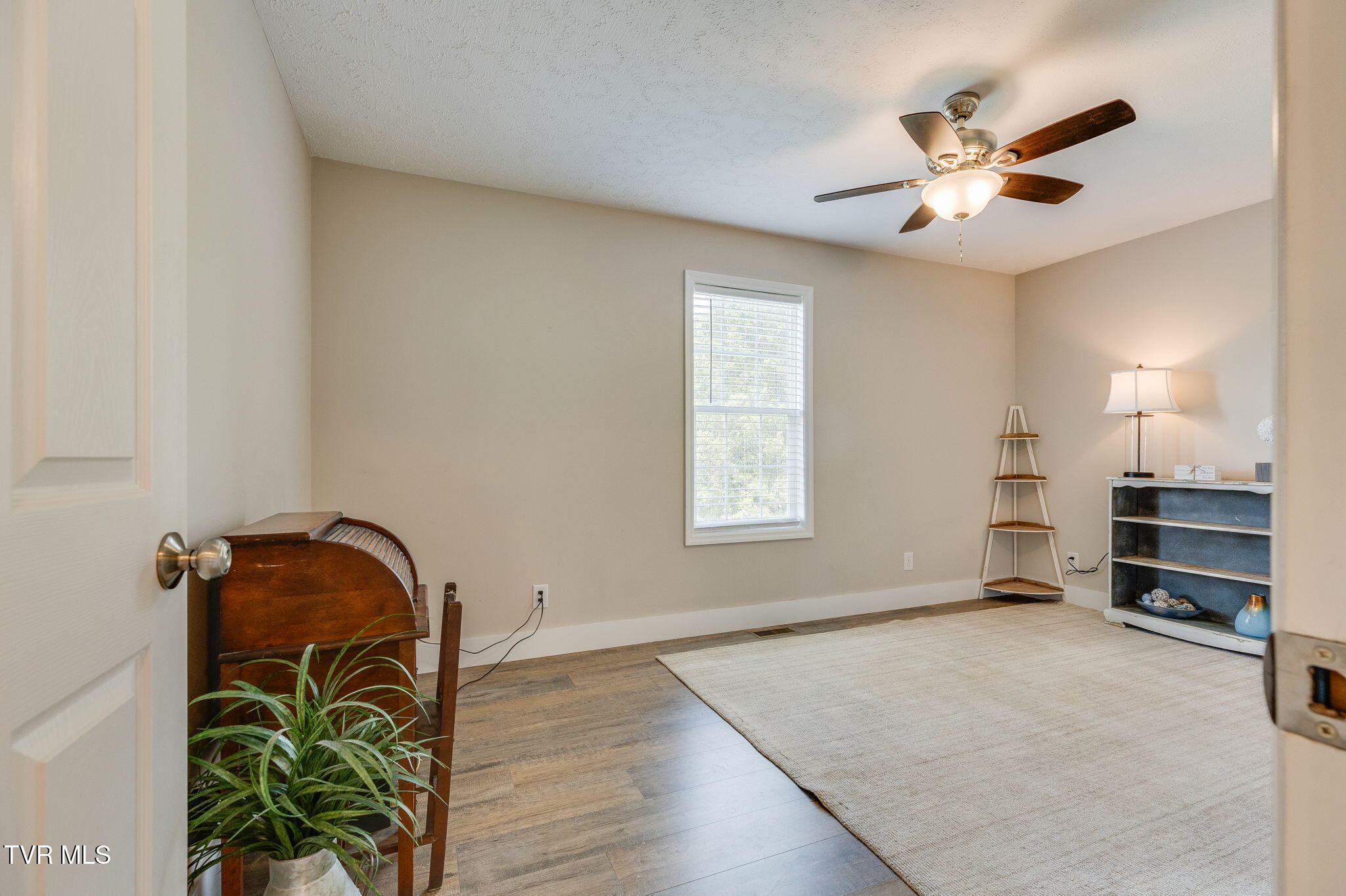 282 Warren Road Piney Flats, TN 37686 - Photo 16 of 34 016