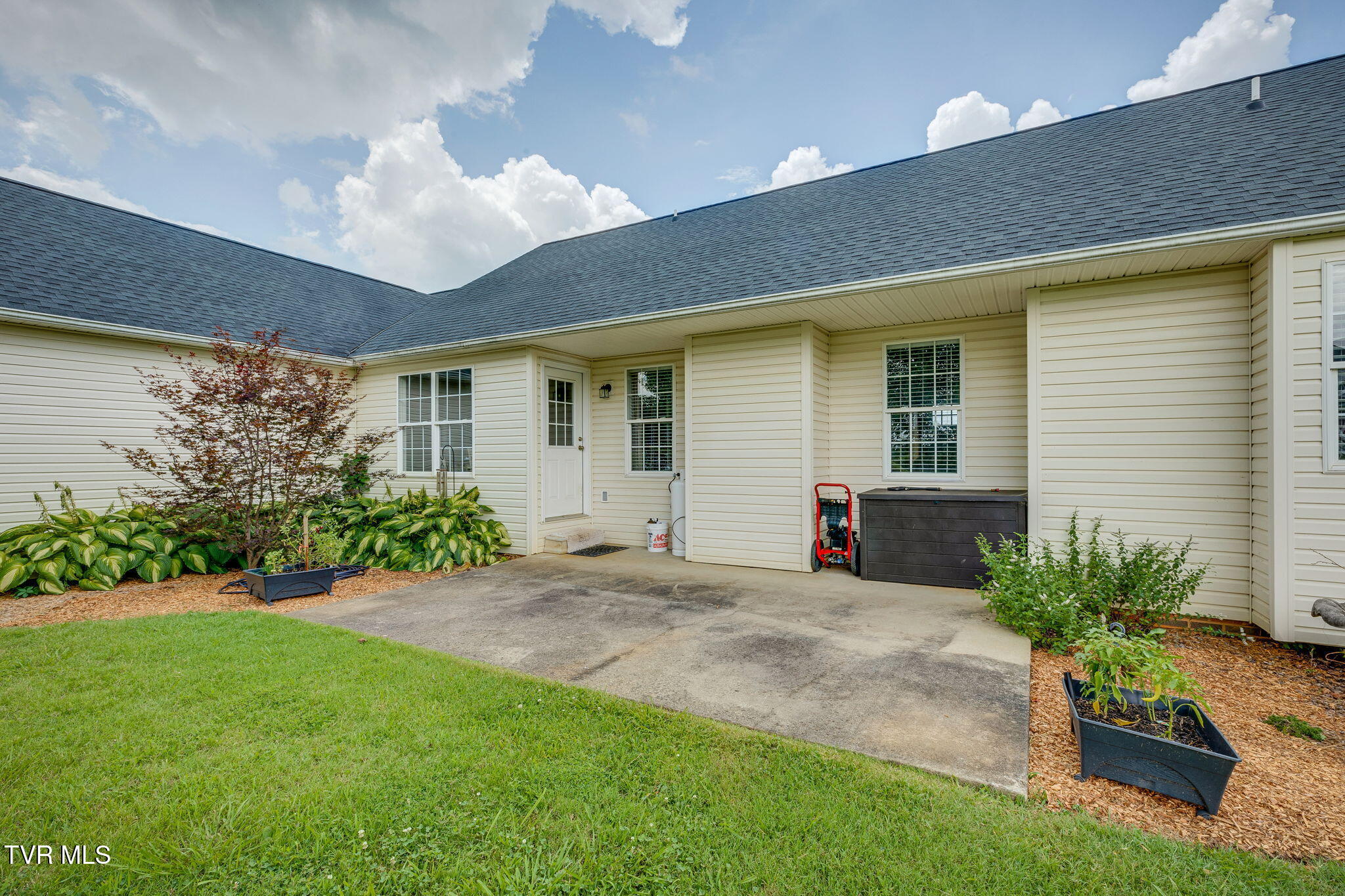 282 Warren Road Piney Flats, TN 37686 - Photo 26 of 34 027