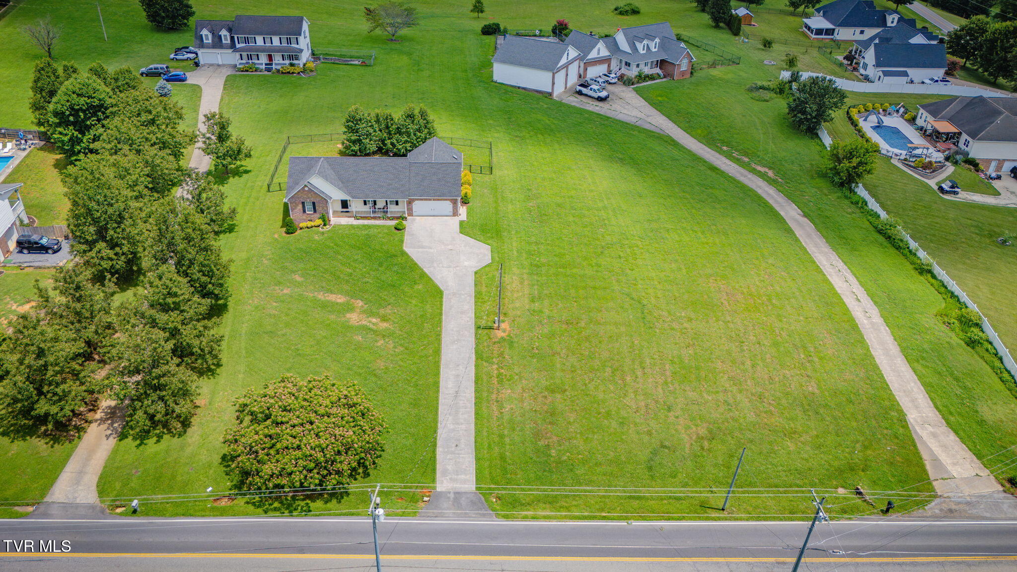 282 Warren Road Piney Flats, TN 37686 - Photo 29 of 34 101