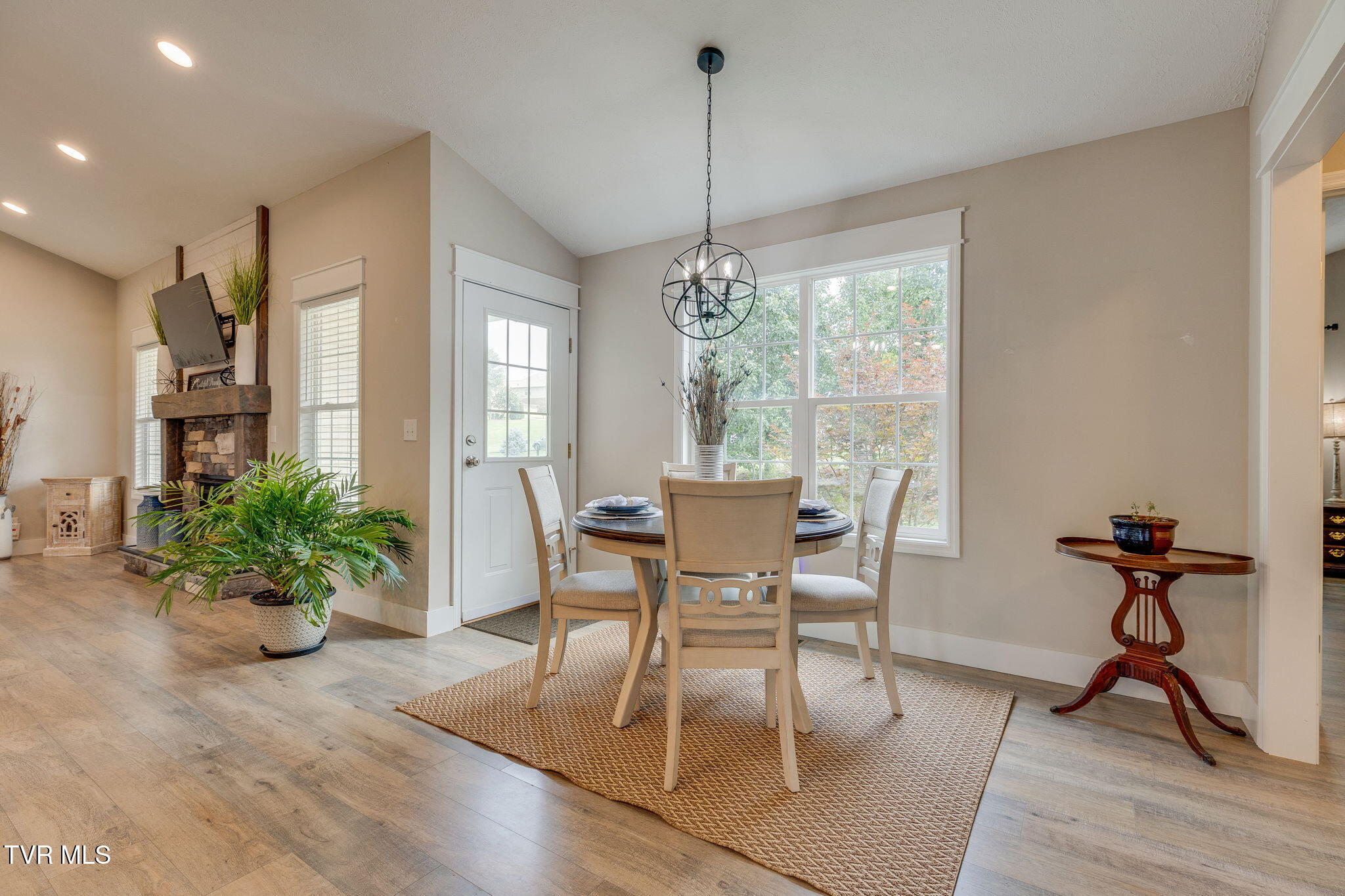 282 Warren Road Piney Flats, TN 37686 - Photo 8 of 34 007