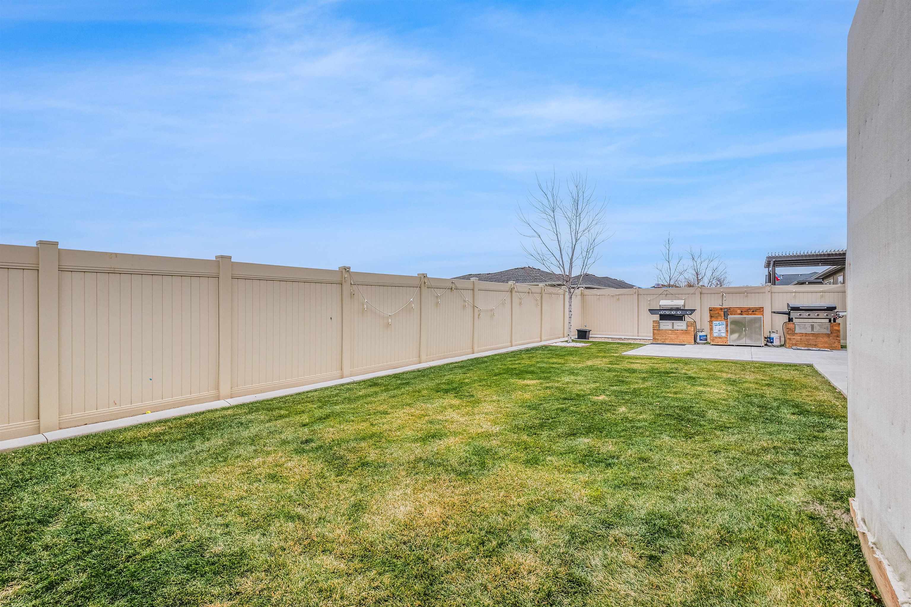 623 Thunder Ridge Drive Grand Junction, CO 81504 - Photo 38 of 40 a view of a backyard