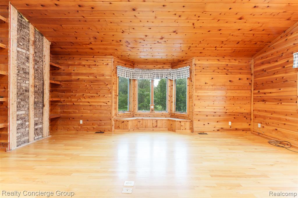 9225 Faussett Road Fenton, MI 48430 - Photo 21 of 61 Gallery Image 21