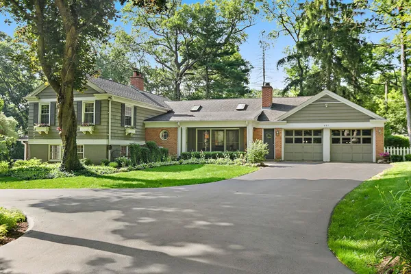 $689,000 | 601 Brookside Road, North Barrington, IL 60010