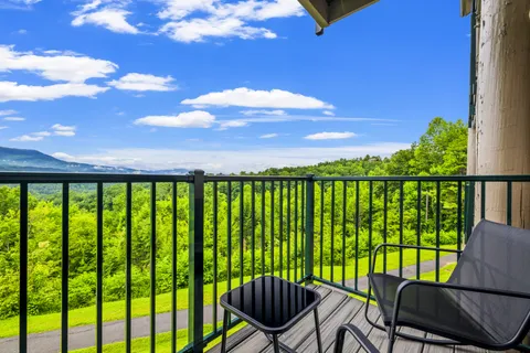 3710 Weber Road, Unit E106, Gatlinburg, TN 37738