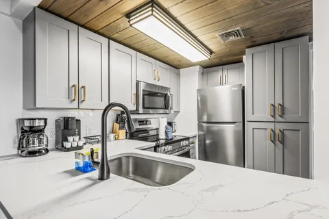 3710 Weber Road, Unit E106, Gatlinburg, TN 37738