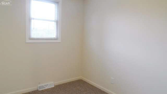 6107 Johnson Road Flushing, MI 48433 - Photo 10 of 29 21134625-9.JPG