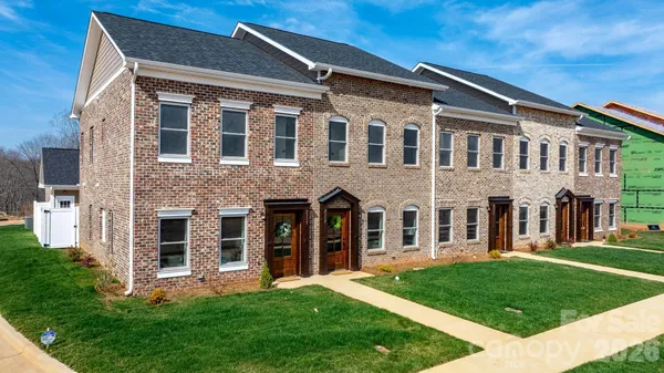 $1,827,900 | 2119-2111 24th St Lane Southeast, Hickory, NC 28602