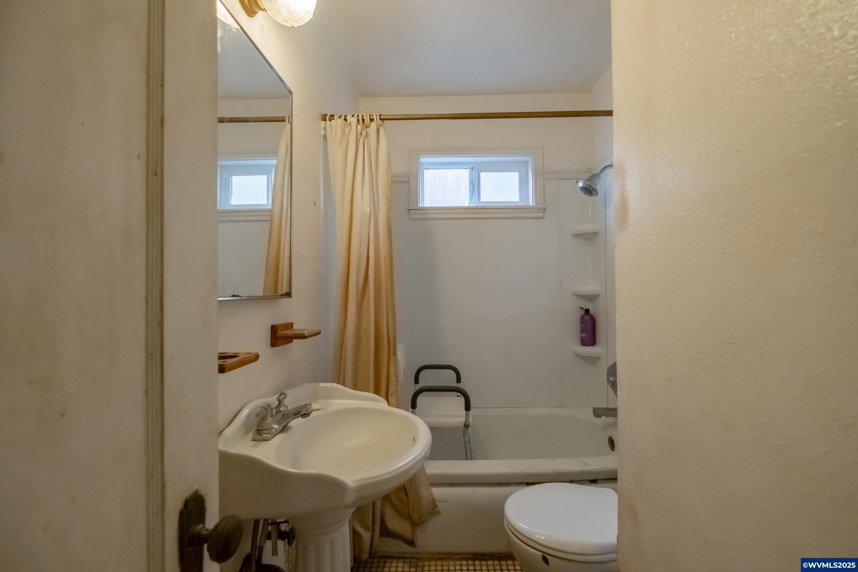 4711 Herrin Road Northeast Salem, OR 97305 - Photo 9 of 43