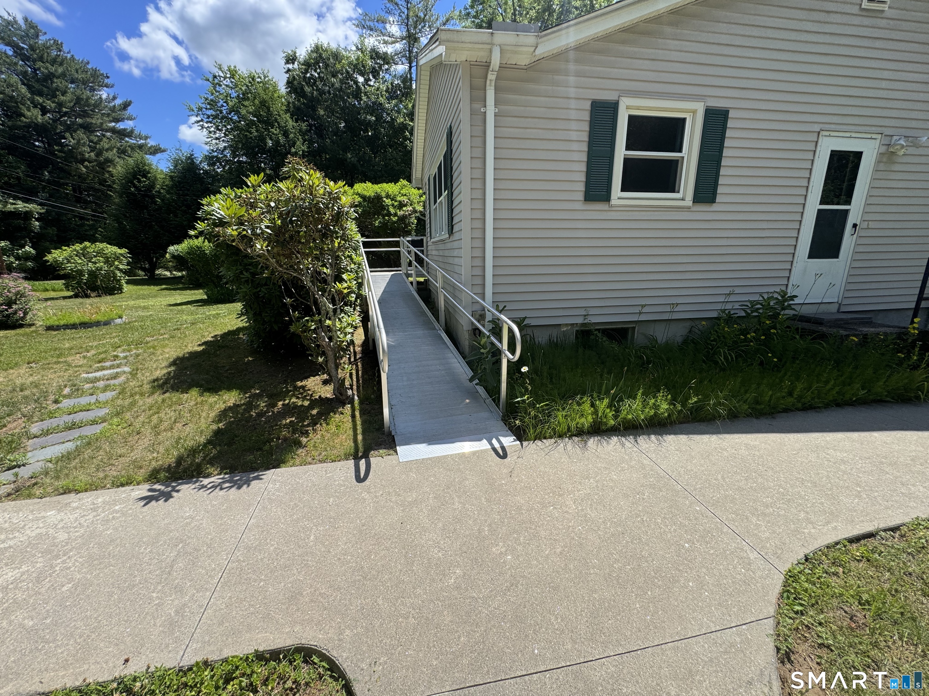 29 Shetucket Drive Windham, CT 06280 - Photo 15 of 27