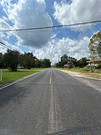 $45,000 | 6790 Fm 834 Street East, Hull, TX 77564